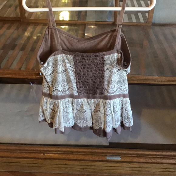 Crop top. NWT large - Picture 2 of 2